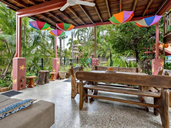 Travellers Oasis : photo 8 de la chambre chambre simple standard avec salle de bains commune