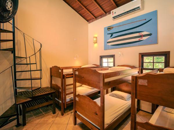 Bamboo Búzios Hostel : photo 2 de la chambre lit simple dans dortoir de 11 lits