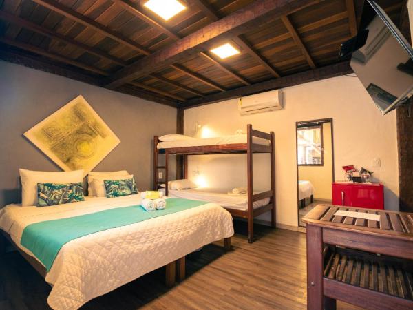 Bamboo Búzios Hostel : photo 1 de la chambre chambre quintuple standard