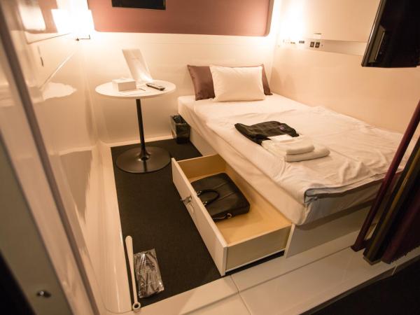 First Cabin Shinbashi Atagoyama : photo 4 de la chambre cabine première classe - hommes