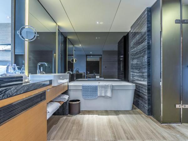 Shenzhen Dameisha Kingkey Palace Hotel : photo 2 de la chambre chambre lit king-size deluxe - vue sur mer