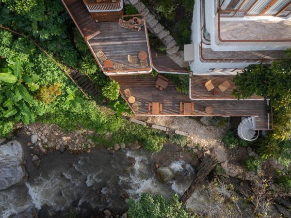 Taryn Tara Cafe and Stay : photo 3 de la chambre chambre double deluxe