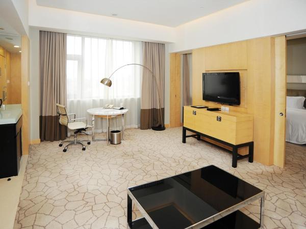 Holiday Inn Beijing Deshengmen, an IHG Hotel : photo 2 de la chambre one-bedroom suite lounge access