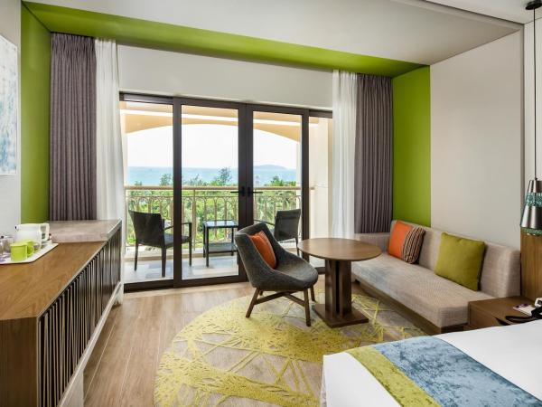 Holiday Inn Resort Sanya Bay, an IHG Hotel : photo 2 de la chambre premium double room with two double beds and ocean view - high floor