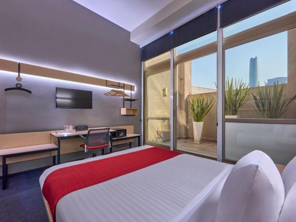 City Express Plus by Marriott Ciudad de México Patio Universidad : photo 2 de la chambre chambre lit queen-size 