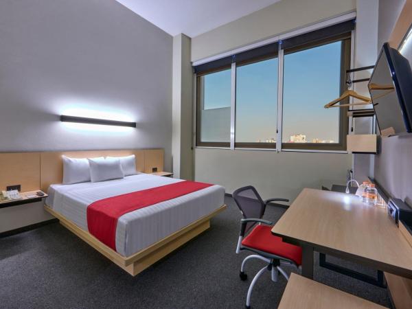 City Express Plus by Marriott Ciudad de México Patio Universidad : photo 7 de la chambre chambre lit queen-size 