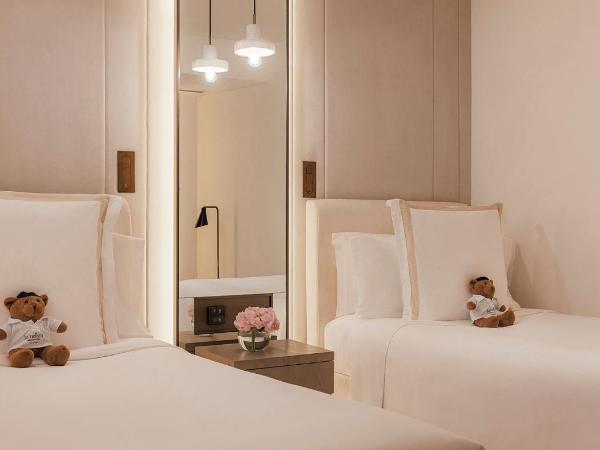 Jumeirah Beach Hotel : photo 6 de la chambre suite jardin familiale avec terrasse privée - comprend l'accès direct au complexe, le petit-déjeuner et le goûter quotidiens, des boissons et canapés en soirée, l'accès au salon club avec des rafraîchissements toute la journée et l'accès au parc