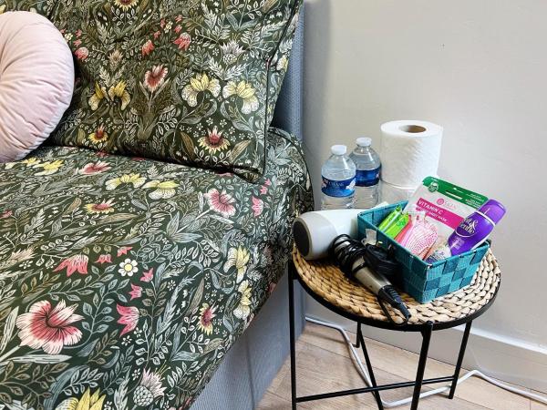 Rooms in a shared accommodation with Netflix, 10 min walk to LFC : photo 10 de la chambre chambre double Économique