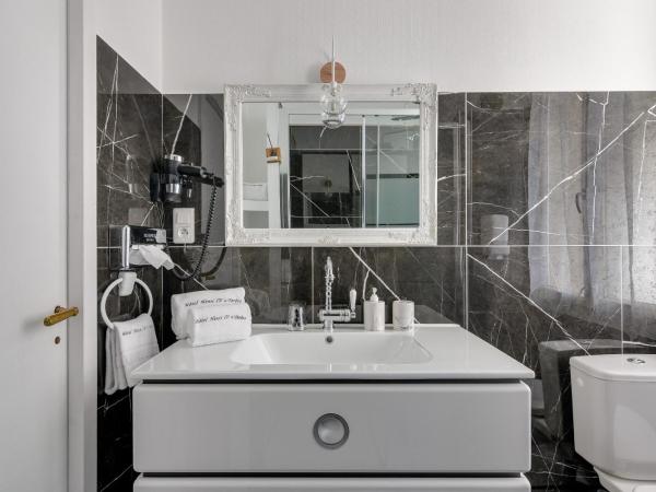 Hôtel Henri IV : photo 3 de la chambre chambre double deluxe