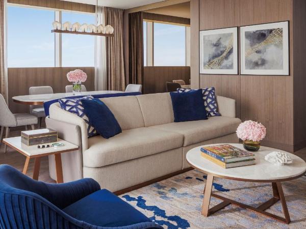 Jumeirah Beach Hotel Dubai : photo 2 de la chambre suite 1 chambre - vue sur l'océan et terrasse privée - comprend le petit-déjeuner et le goûter quotidiens, des boissons et des canapés en soirée, l'accès au salon club avec des rafraîchissements toute la journée et l'accès au parc aquatique wild