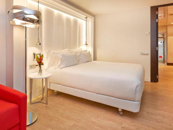 NH Collection Barcelona Gran Hotel Calderon : photo 3 de la chambre suite junior