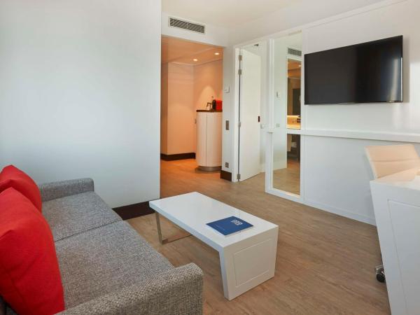 NH Collection Barcelona Gran Hotel Calderon : photo 5 de la chambre suite