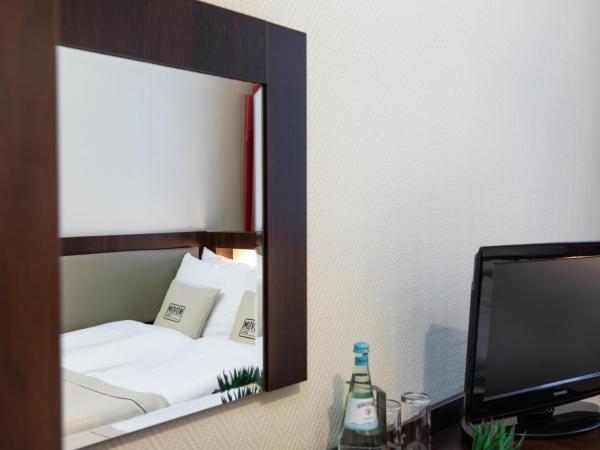 Novum Hotel Graf Moltke Hamburg : photo 4 de la chambre chambre simple standard avec lit queen-size