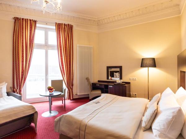 Hotel Graf Moltke Hamburg : photo 5 de la chambre chambre quintuple