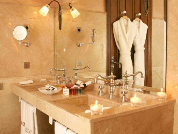 Hôtel particulier Le DOGE - Relais & Châteaux : photo 10 de la chambre suite junior