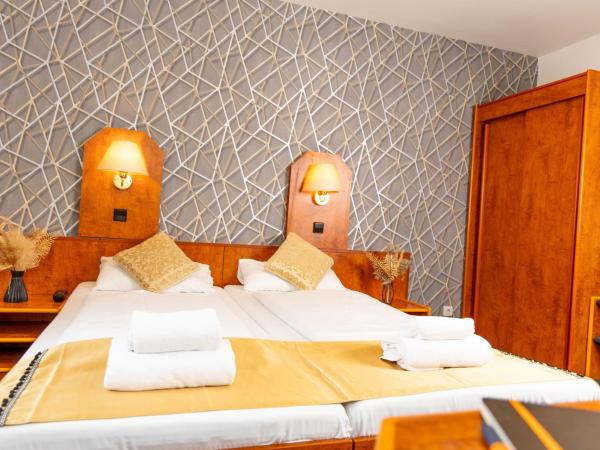 Hotel Rossija : photo 2 de la chambre chambre double