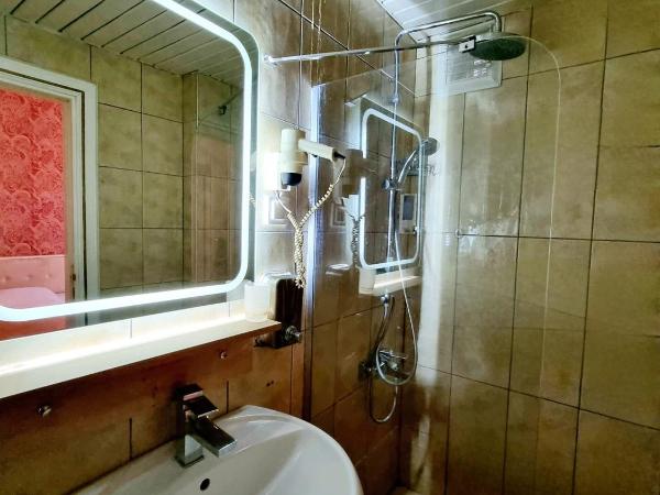 Perlo Hotel City : photo 10 de la chambre chambre familiale standard