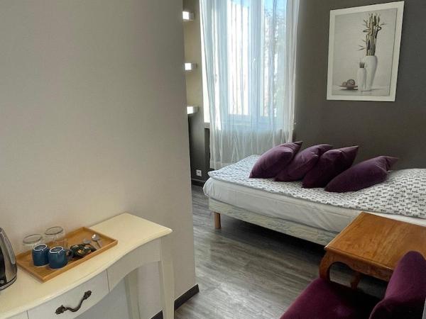 Hôtel La Villa Patricia - Charme et Tradition : photo 3 de la chambre suite junior (2 adultes + 1 enfant)