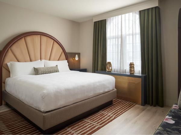 Hotel Vesper, Houston, a Tribute Portfolio Hotel : photo 4 de la chambre executive king suite with sofa bed