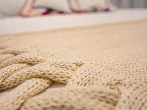 OMA : photo 2 de la chambre chambre double avec salle de bains commune