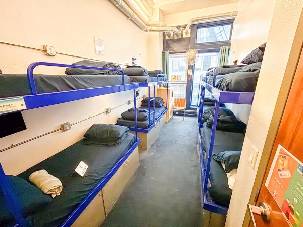 ITH San Francisco Pacific Tradewinds Hostel : photo 6 de la chambre lit dans dortoir mixte de 8 lits 