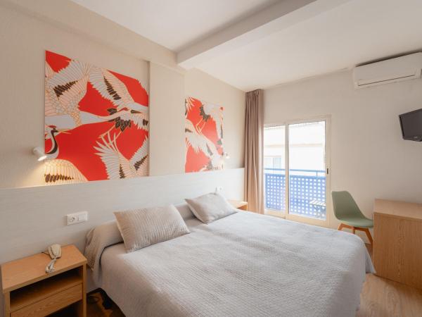 Hotel Internacional : photo 1 de la chambre chambre double ou lits jumeaux avec balcon