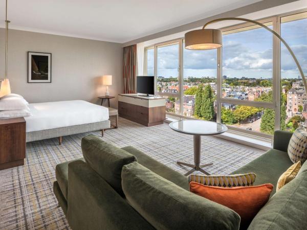 Hilton Amsterdam : photo 3 de la chambre suite junior lit king-size Étage supérieur - vue sur le canal