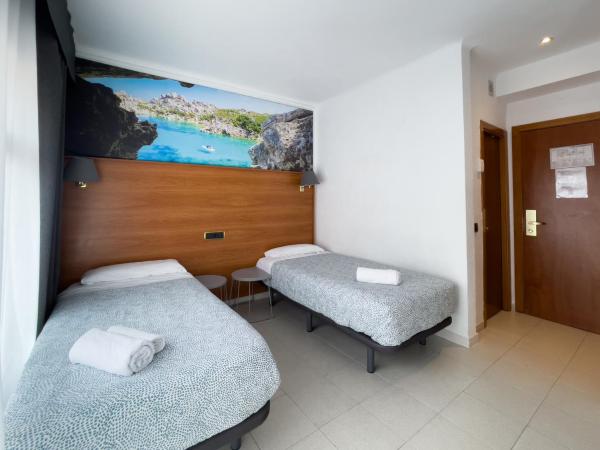 Hotel Maremagnum : photo 3 de la chambre chambre lits jumeaux