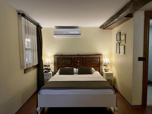 Urla Taş Konak Otel : photo 7 de la chambre chambre lit king-size supérieure