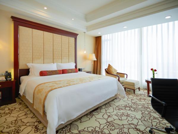 Soluxe Hotel Guangzhou - Overseas Buyers Registration Service&Canton Fair Free Shuttle Bus 15 Oct to 04 Nov : photo 3 de la chambre chambre supérieure avec lit king-size - vue sur rivière