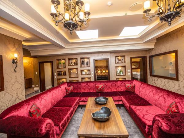 Hotel Dvorana : photo 10 de la chambre suite 3 chambres