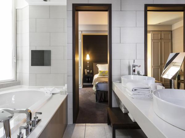 Hôtel Duo : photo 3 de la chambre suite 1 chambre avec canapé-lit