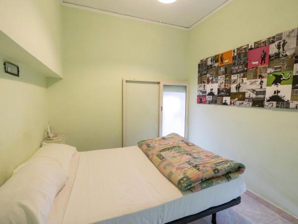 Naples Pizza Hostel : photo 2 de la chambre chambre double avec salle de bains privative
