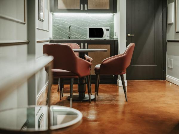 Hotel Giorgione : photo 5 de la chambre suite lit king-size