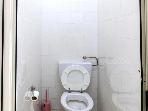 Naples Pizza Hostel : photo 4 de la chambre chambre triple basique avec salle de bains commune