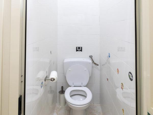 Naples Pizza Hostel : photo 7 de la chambre chambre triple basique avec salle de bains commune