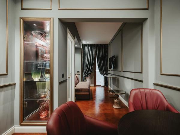 Hotel Giorgione : photo 9 de la chambre suite lit king-size