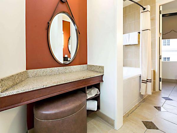 The Emily Morgan Hotel - A DoubleTree by Hilton : photo 4 de la chambre suite junior avec baignoire spa