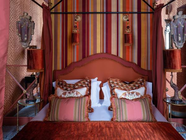 Castille Paris - Starhotels Collezione : photo 1 de la chambre “grand tour suite suite temptation”