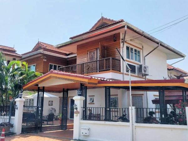 P and A Thai Lanna Resort : photo 2 de la chambre chambre lit queen-size deluxe