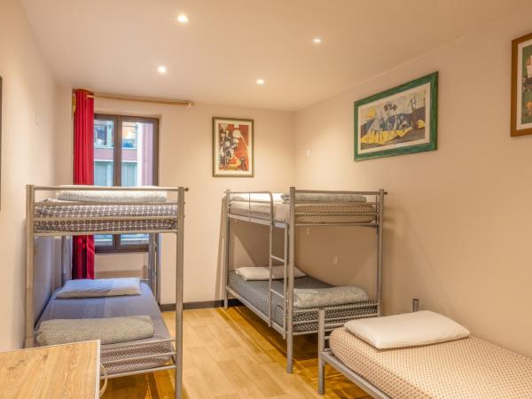 Villa Saint Exupery Beach Hostel : photo 2 de la chambre lit simple dans dortoir pour femmes de 5 lits 