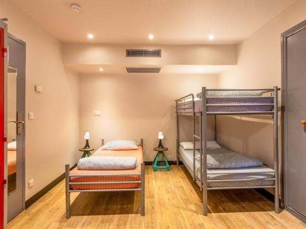 Villa Saint Exupery Beach Hostel : photo 1 de la chambre chambre triple