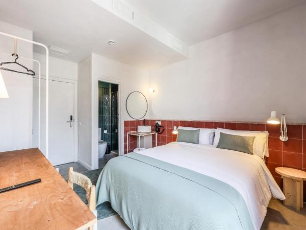 Madrid Live Coworking - SELF SERVICE - : photo 6 de la chambre chambre double - vue sur piscine