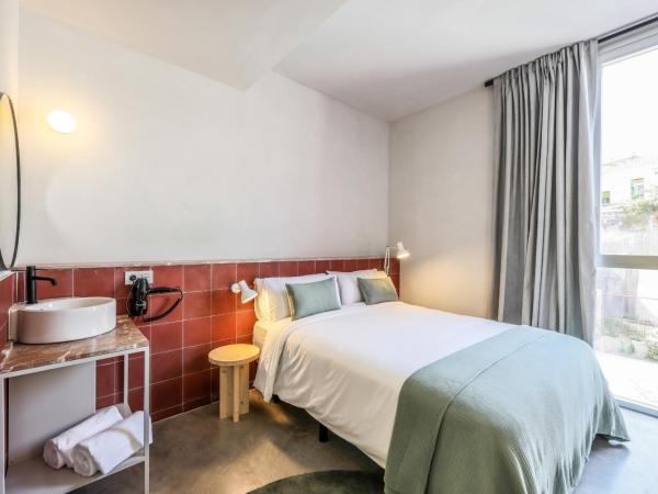 Madrid Live Coworking - SELF SERVICE - : photo 10 de la chambre chambre double - vue sur piscine