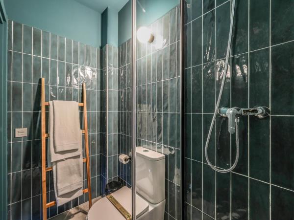 Madrid Live Coworking - SELF SERVICE - : photo 1 de la chambre chambre double - vue sur piscine