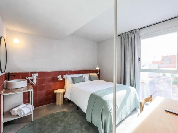 Madrid Live Coworking - SELF SERVICE - : photo 7 de la chambre chambre double - vue sur piscine