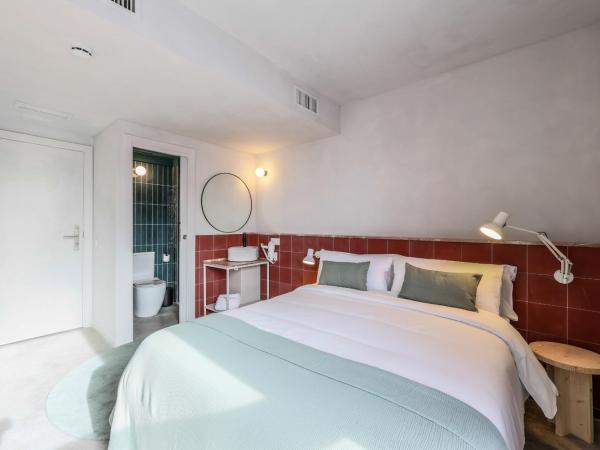 Madrid Live Coworking - SELF SERVICE - : photo 6 de la chambre chambre double - vue sur piscine