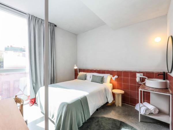 Madrid Live Coworking - SELF SERVICE - : photo 7 de la chambre chambre double - vue sur piscine