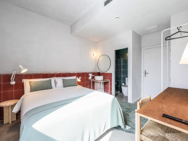 Madrid Live Coworking - SELF SERVICE - : photo 8 de la chambre chambre double - vue sur piscine