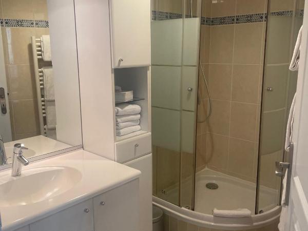 Best Western Lyon Saint-Antoine : photo 6 de la chambre appartement familial